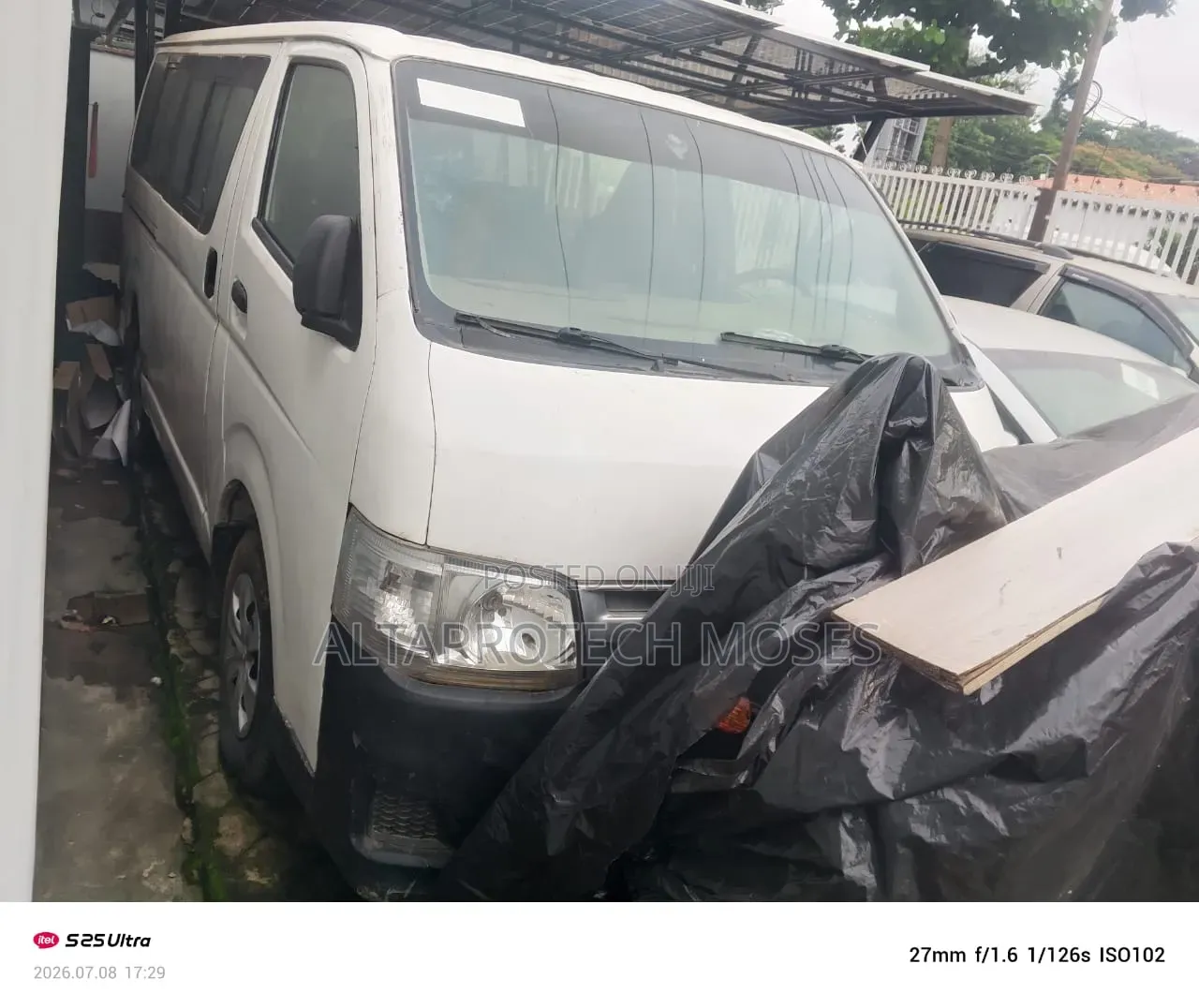 Toyota HiAce 2014 White