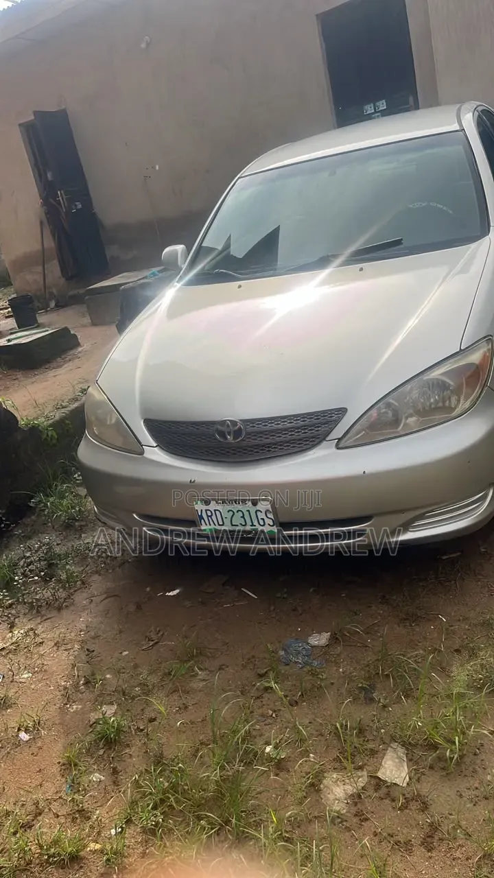 Toyota Camry 2004 Silver