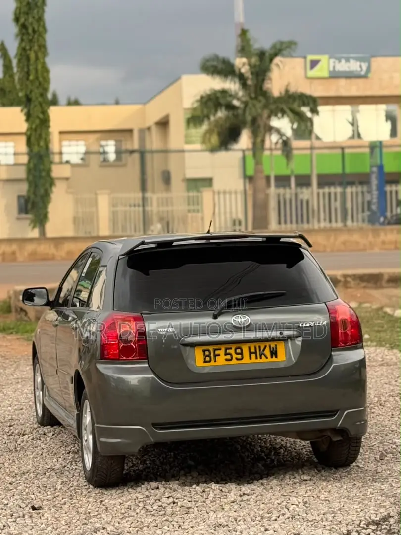 Toyota Corolla 2006 Gray