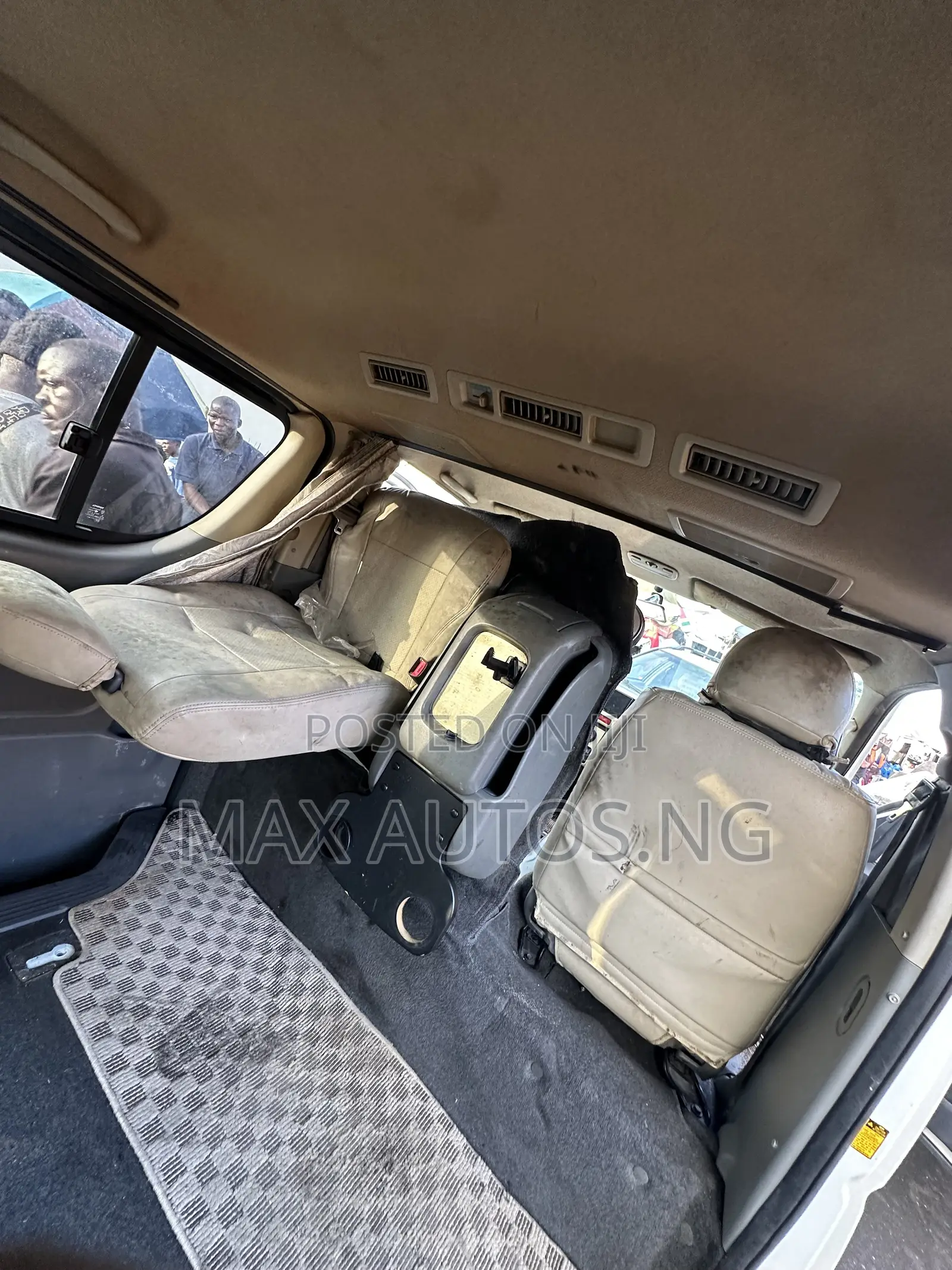 Toyota HiAce 2012 White