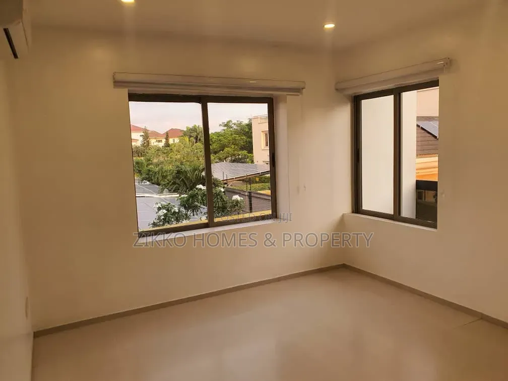 2bdrm Apartment in Banana Island for sale