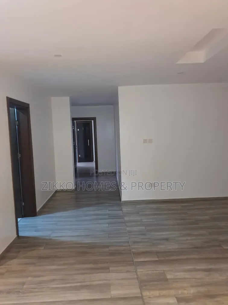 2bdrm Apartment in Banana Island for sale