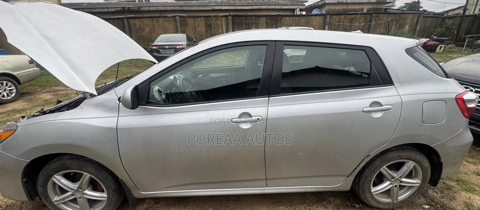 Toyota Matrix Hatchback FWD (1.8L 4cyl 5M) 2009 Silver