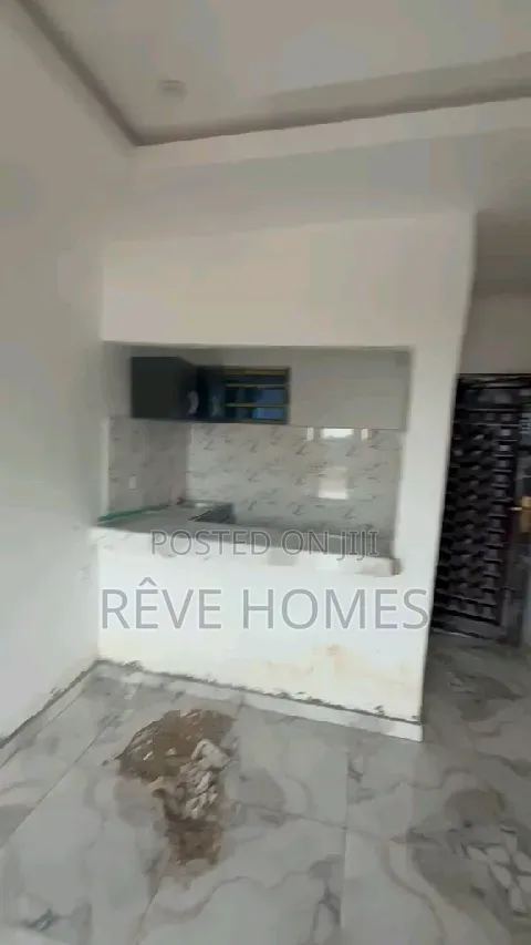 Studio Apartment in Bariga / Shomolu for rent