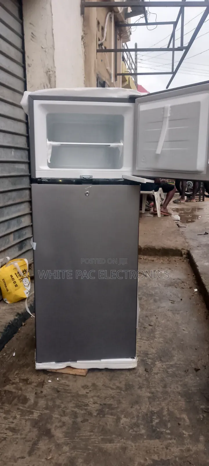 Hisense 205 Litre Double Door Fridge / Freezer >Super Fast Cooling
