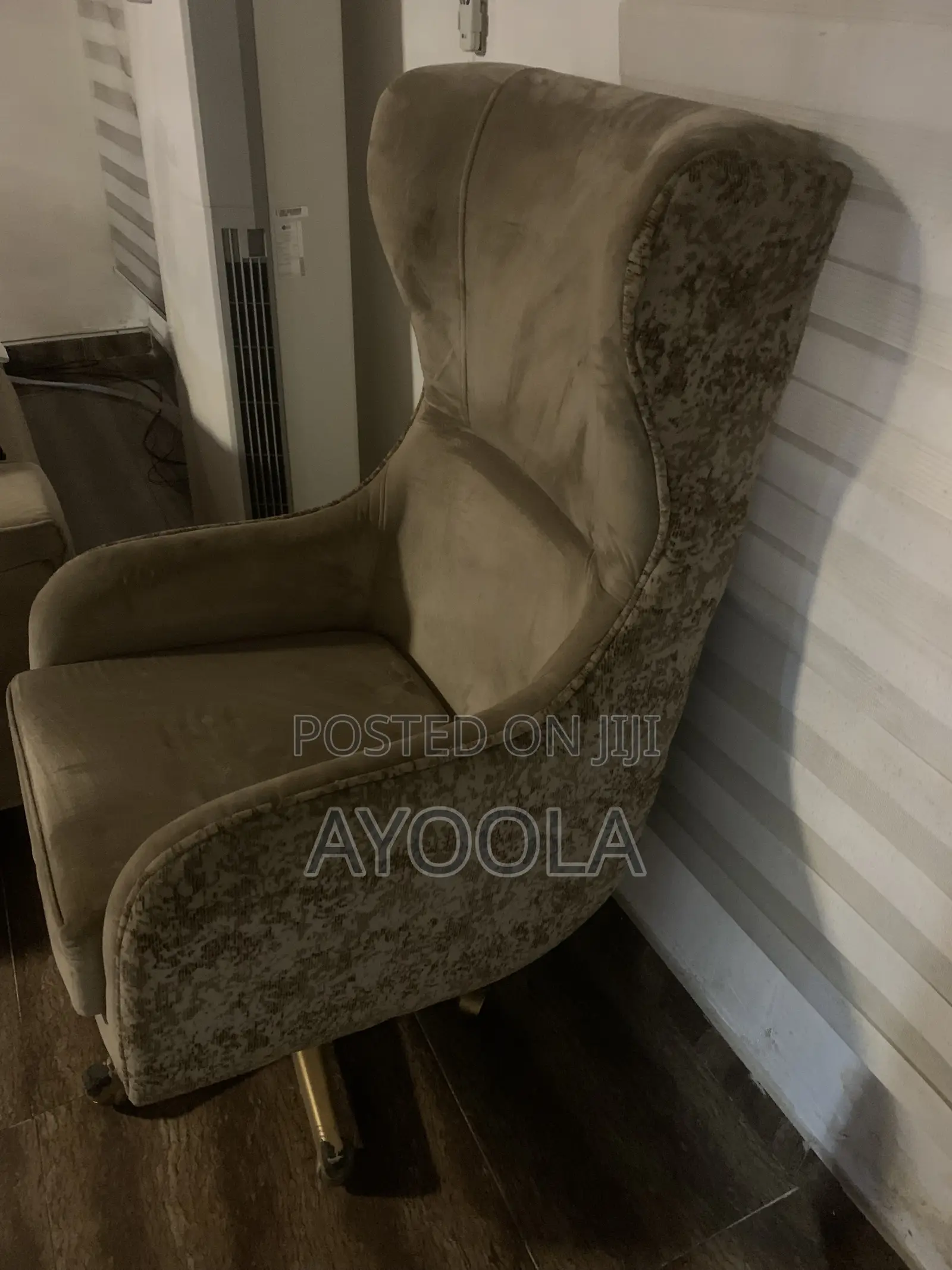Neatly Used Single Seater Chair