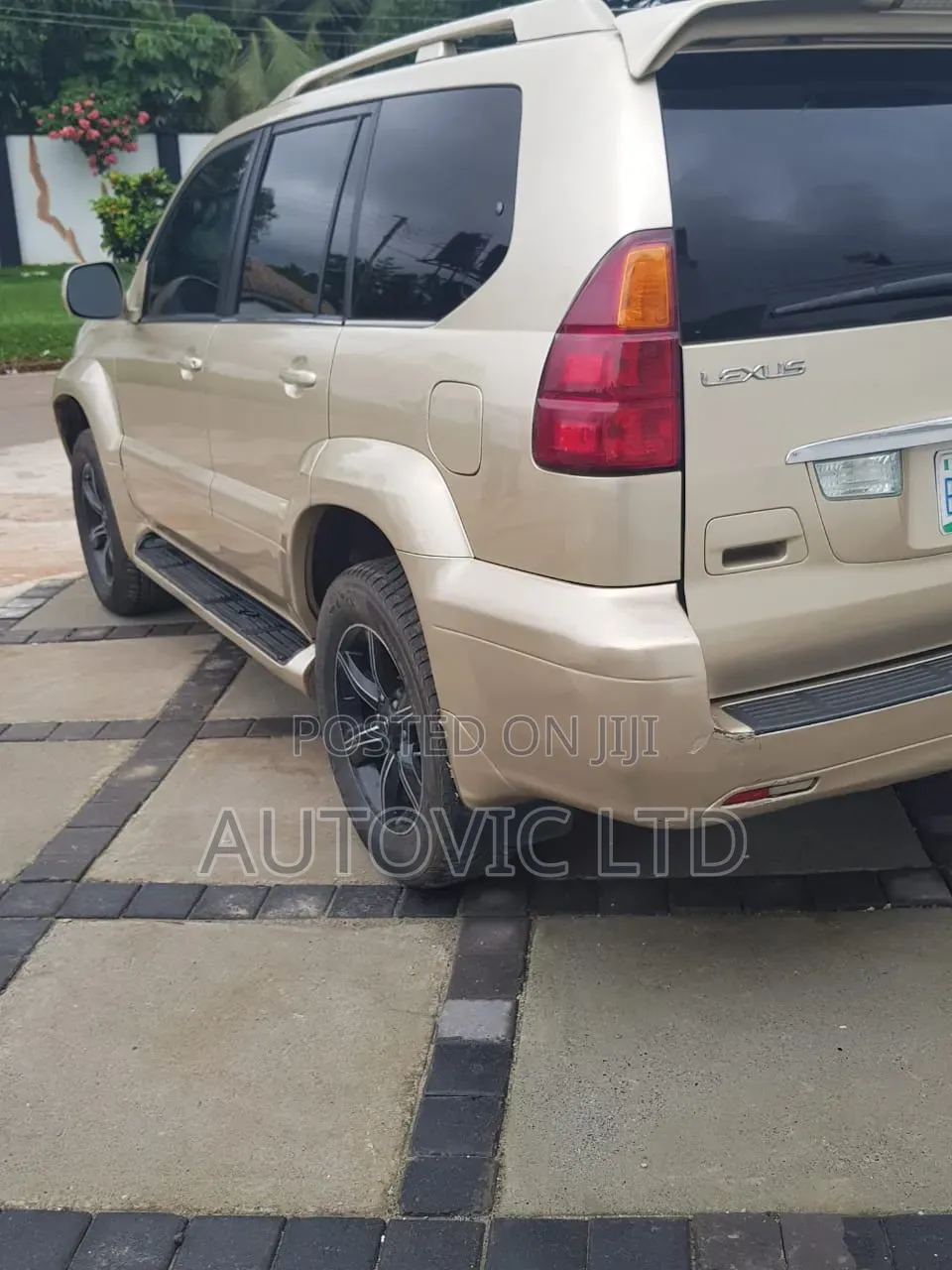 Lexus GX 470 Sport Utility 2005 Gold