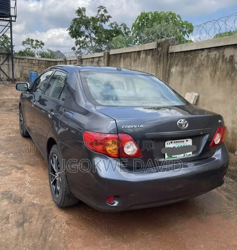 Toyota Corolla 2011 Gray