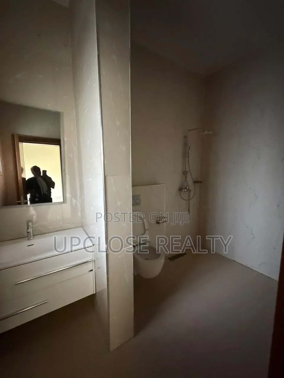 4bdrm Townhouse / Terrace in Maitama for rent