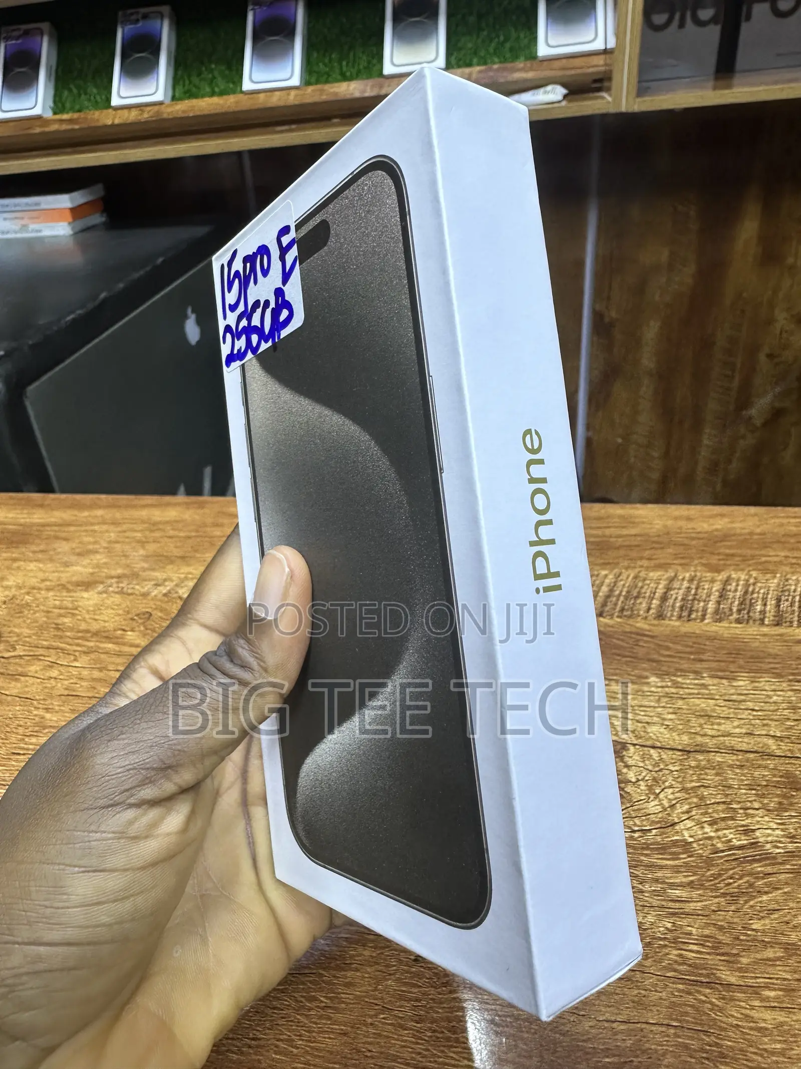 New Apple iPhone 15 Pro 256 GB Blue