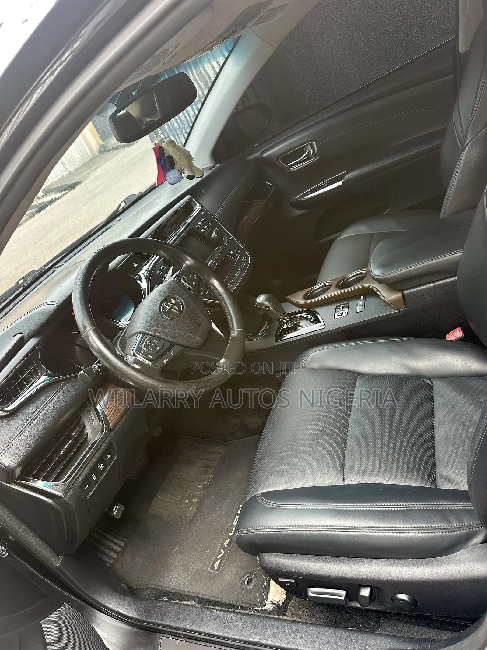 Toyota Avalon Limited Sedan FWD (3.5L 6cyl 6A) 2013 Black