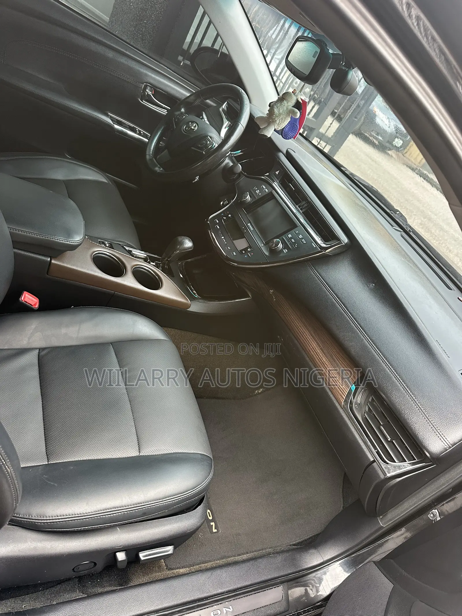 Toyota Avalon Limited Sedan FWD (3.5L 6cyl 6A) 2013 Black