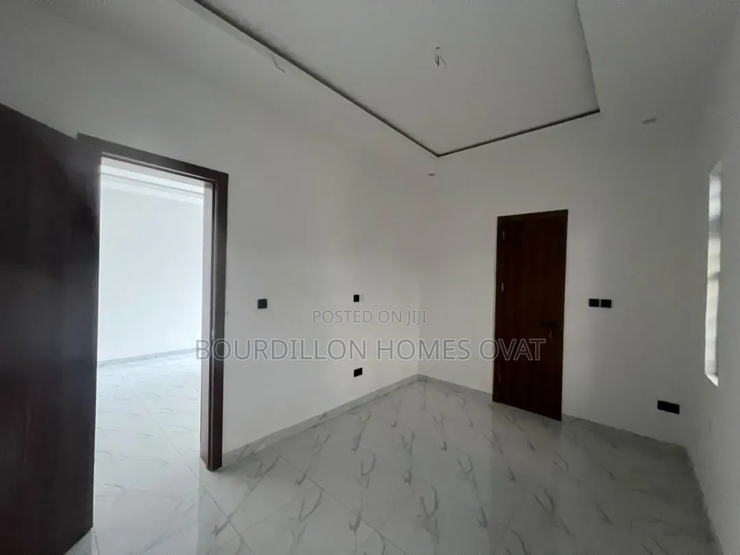 2bdrm Apartment in Abraham Adesanya Estate for sale