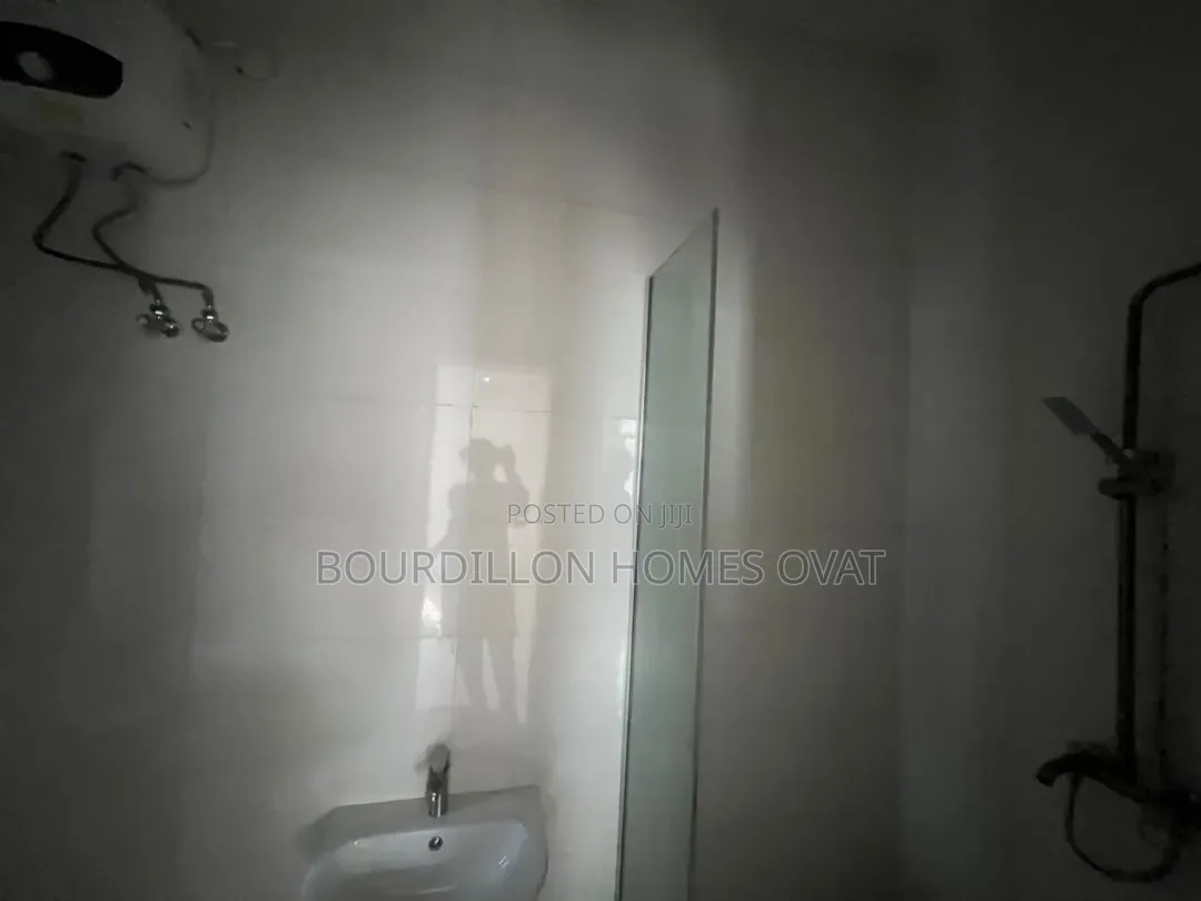 2bdrm Apartment in Abraham Adesanya Estate for sale