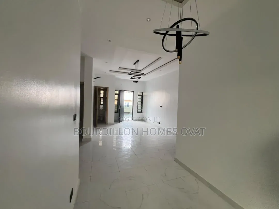 2bdrm Apartment in Abraham Adesanya Estate for sale