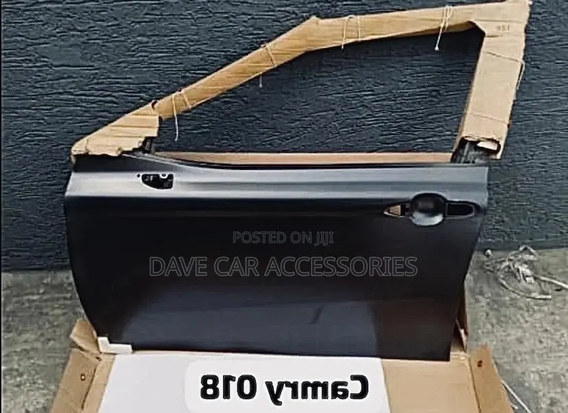 Toyota Camry 2018 Door