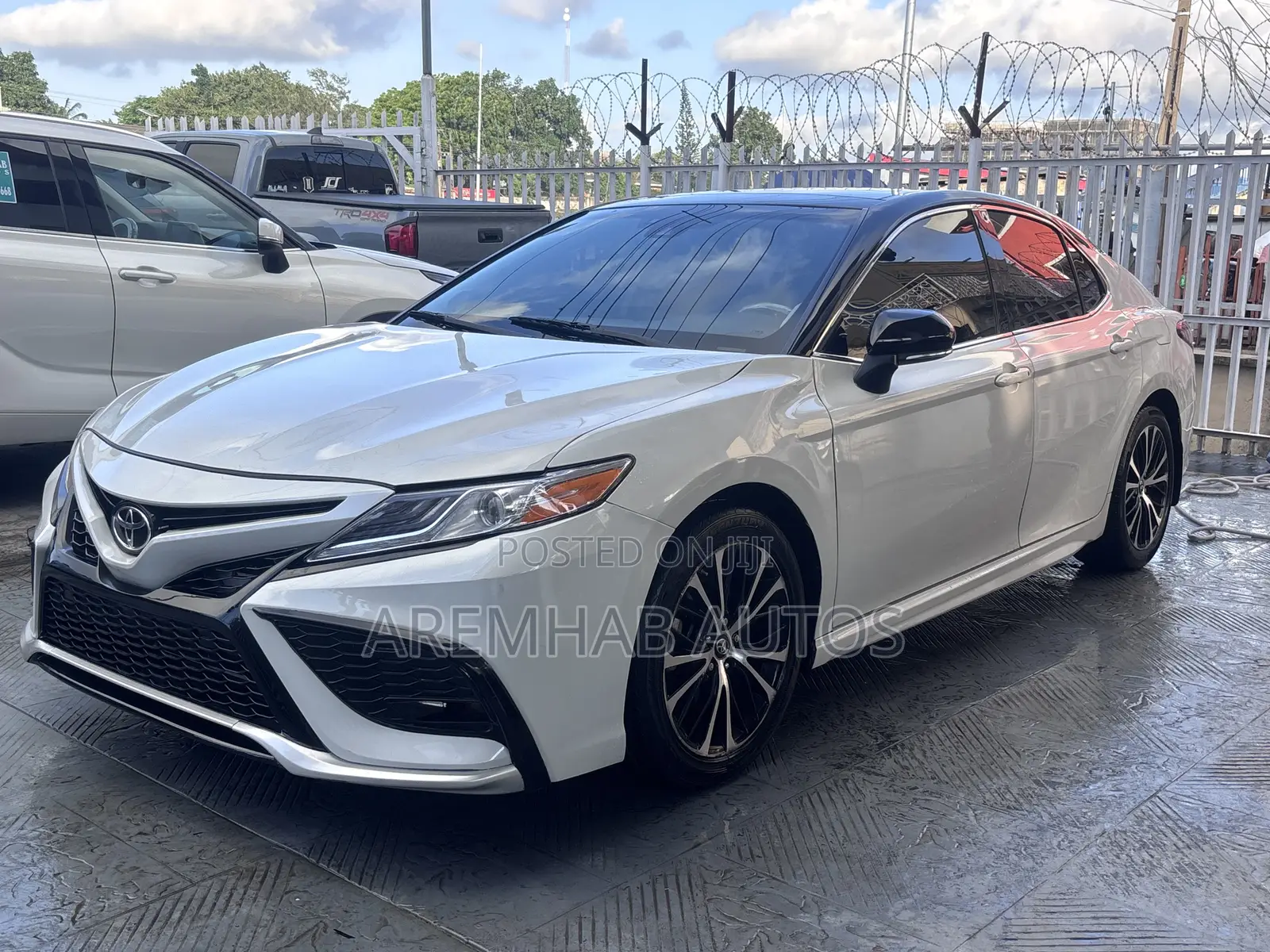 Toyota Camry XSE (2.5L 4cyl 8A) 2019 White