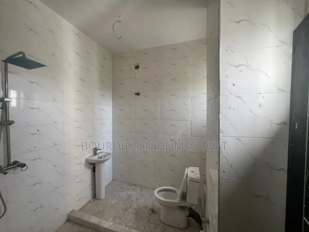3bdrm Apartment in Abraham Adesanya Estate for sale