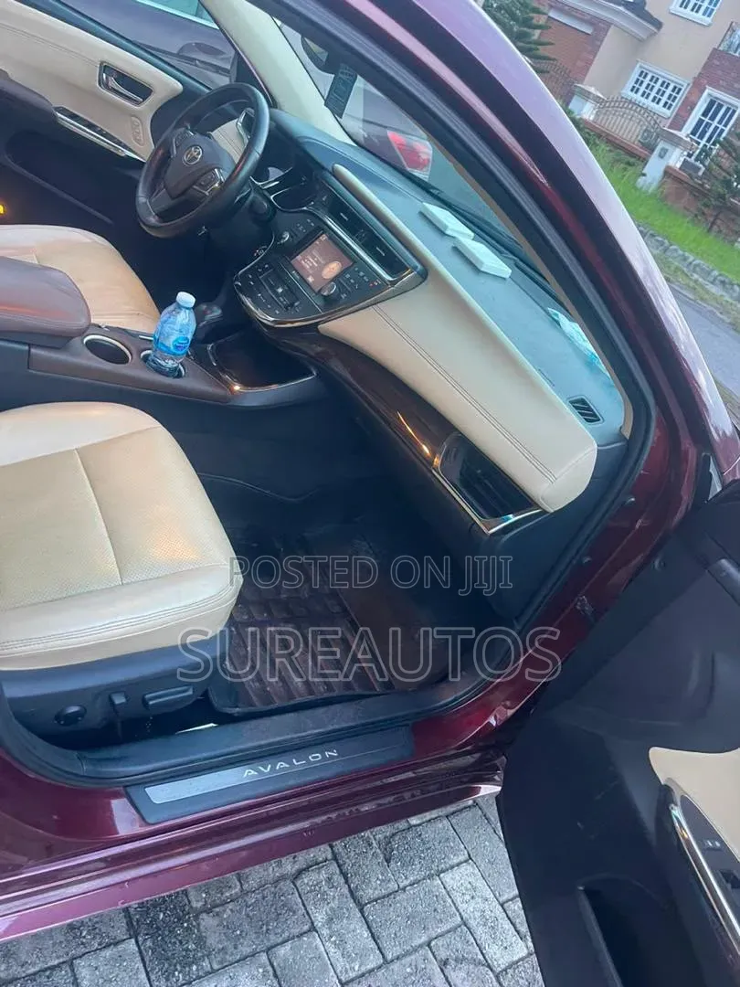 Toyota Avalon Limited Sedan FWD (3.5L 6cyl 6A) 2013 Burgundy