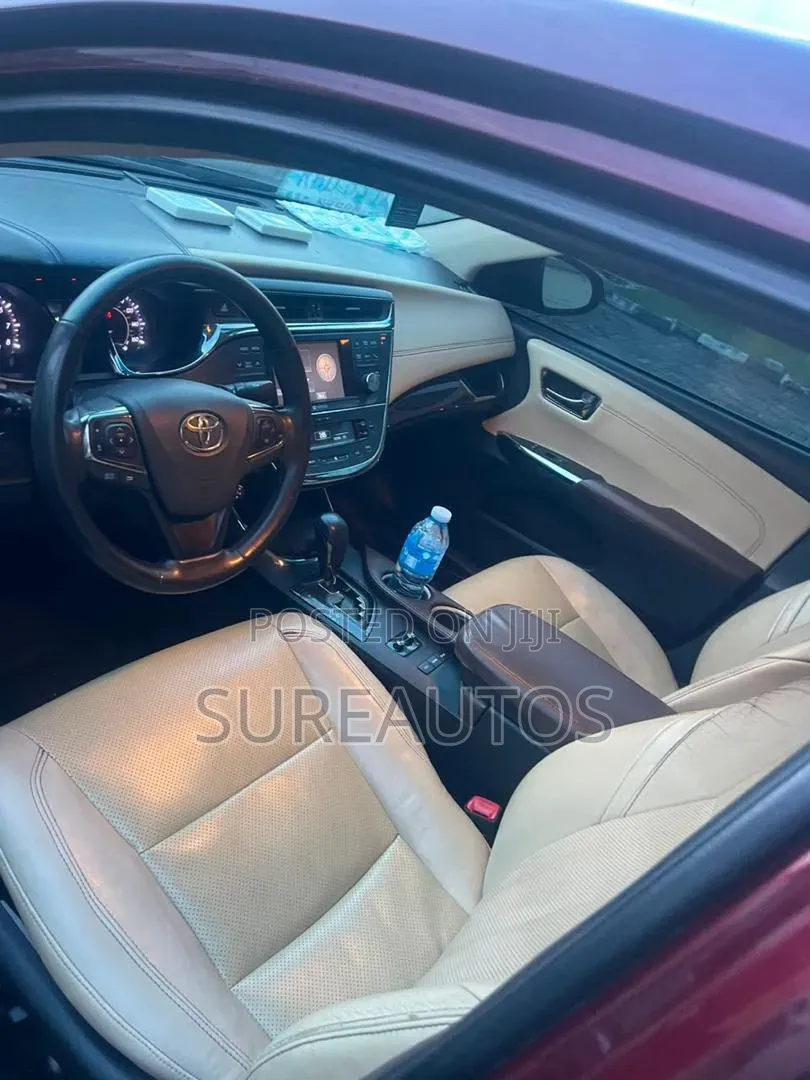 Toyota Avalon Limited Sedan FWD (3.5L 6cyl 6A) 2013 Burgundy