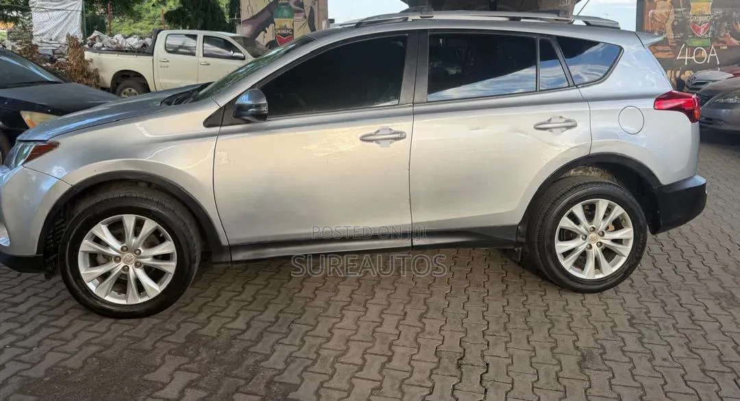 Toyota RAV4 2014 Silver