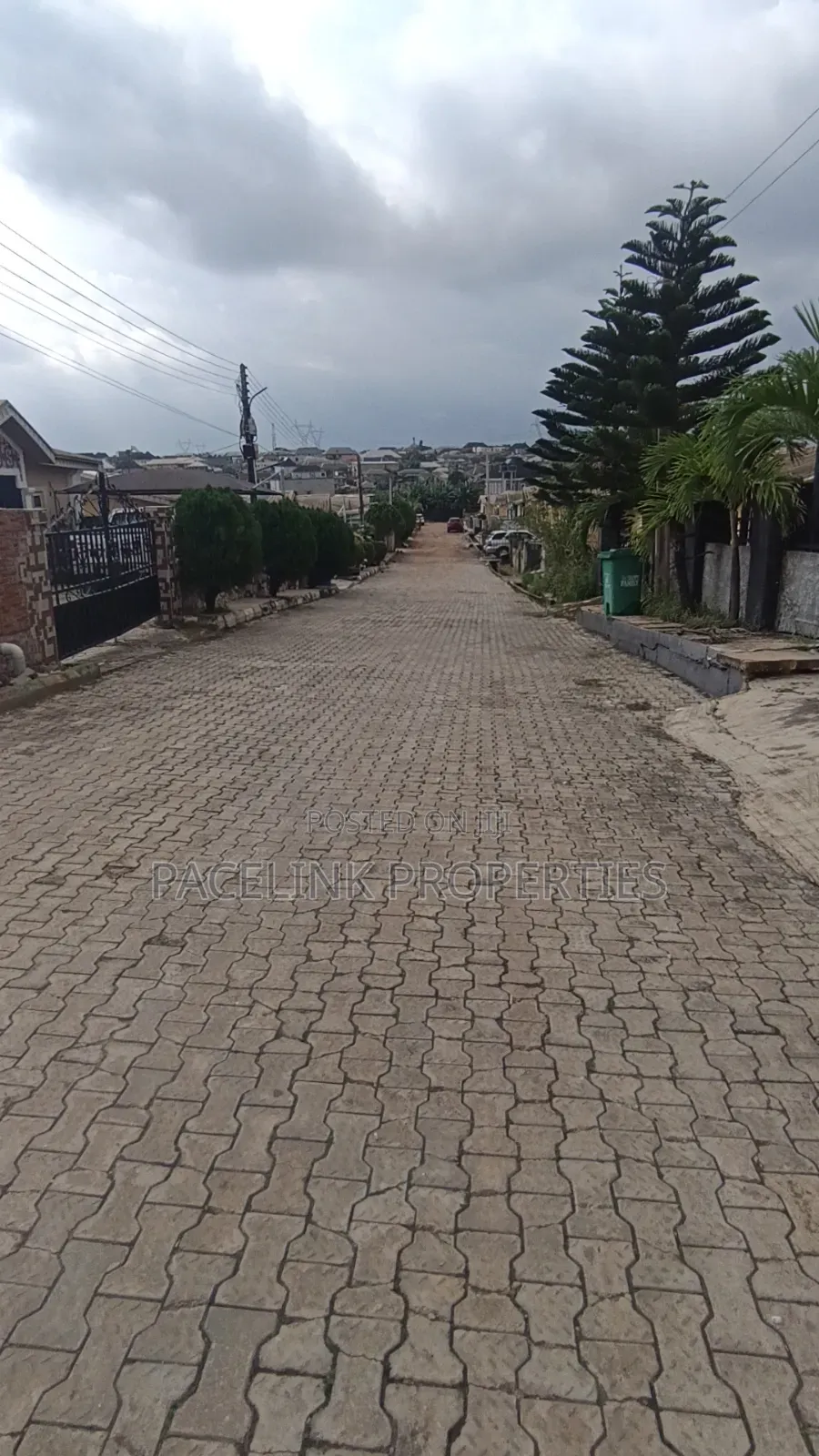 3bdrm Apartment in Diamond Estate Lasu for rent