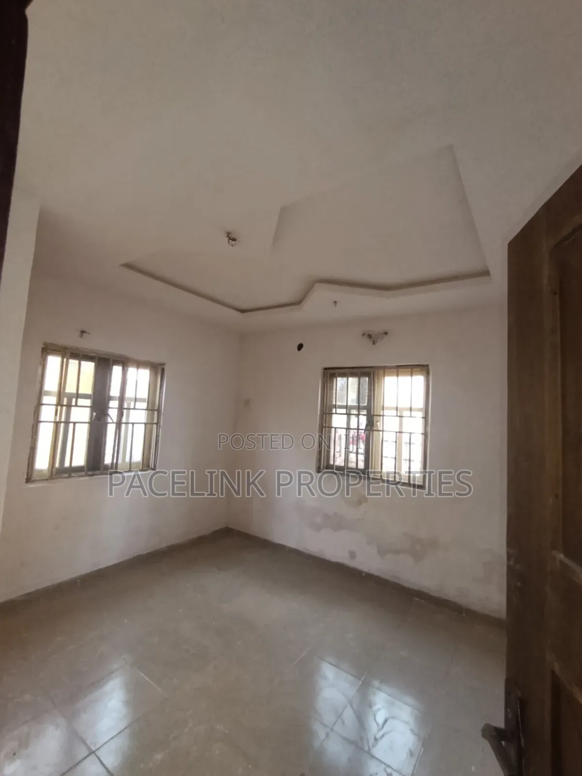 3bdrm Apartment in Diamond Estate Lasu for rent
