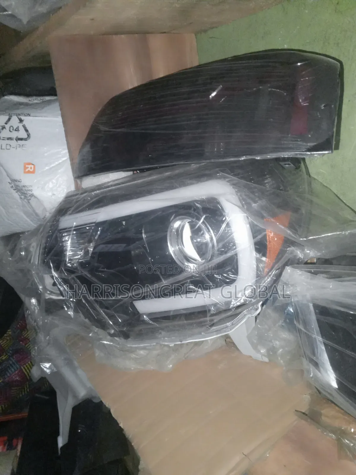 Dark Face Head Lamp for Toyota Tacoma 2008 Model