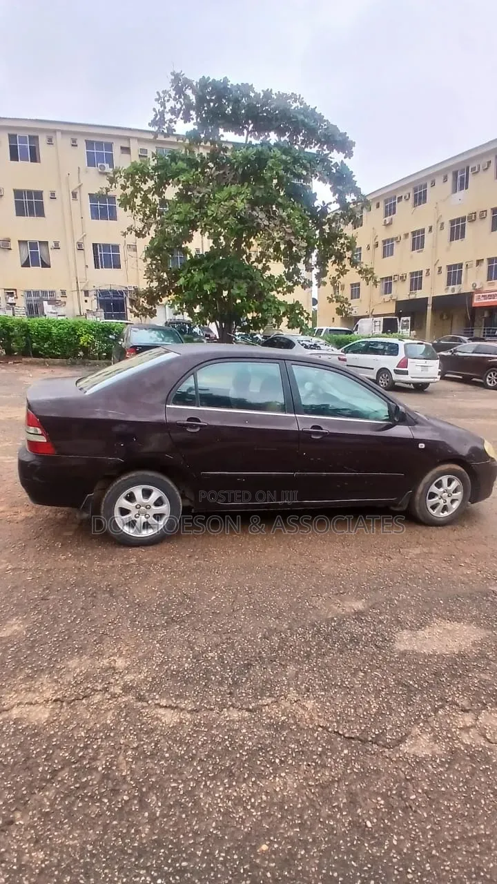 Toyota Corolla 2004 Brown