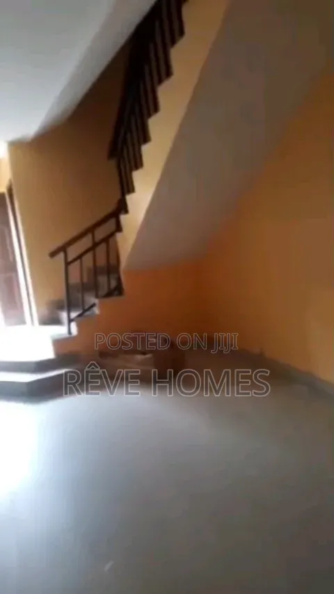4bdrm Duplex in Sabo / Yaba for rent