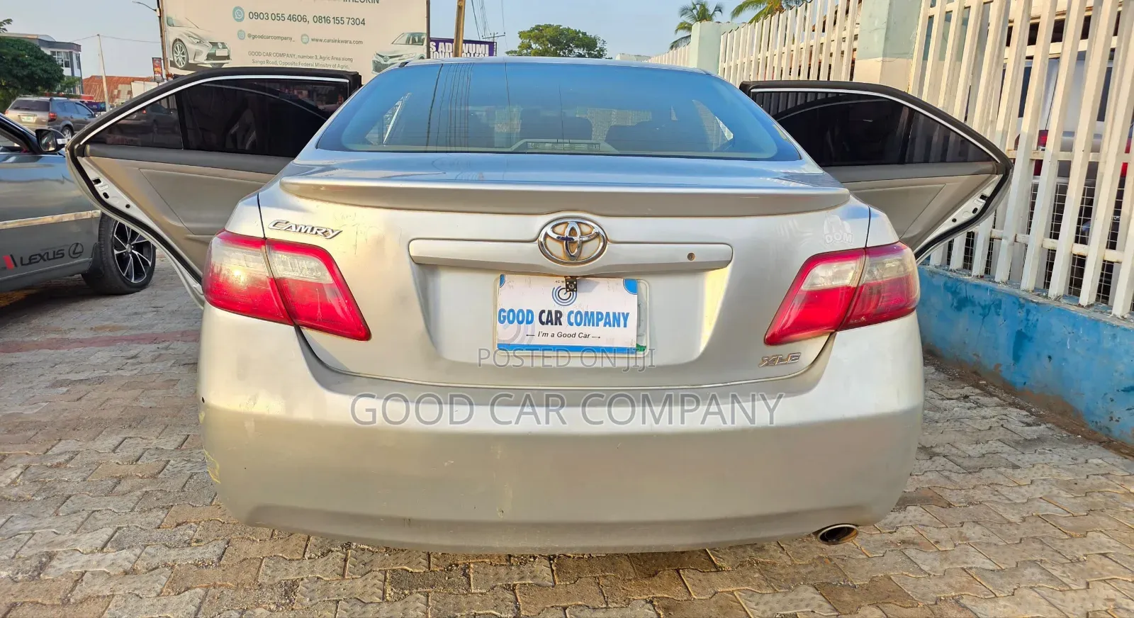Toyota Camry XLE 4dr Sedan (2.4L 4cyl 5A) 2009 Silver