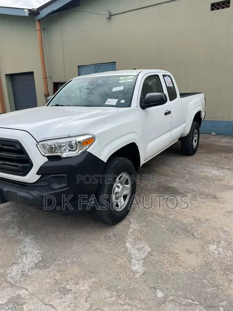 Toyota Tacoma Limited 2019 White