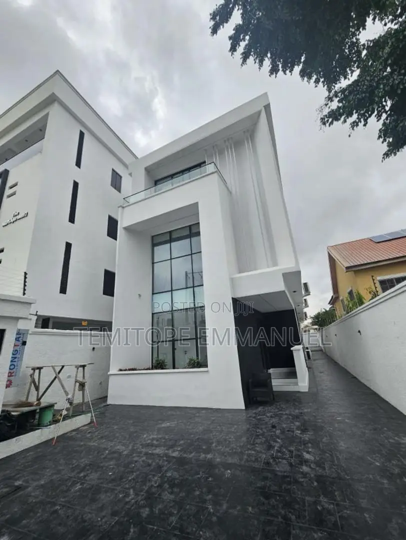 Furnished 5bdrm Duplex in Lekki Phase 1 for sale