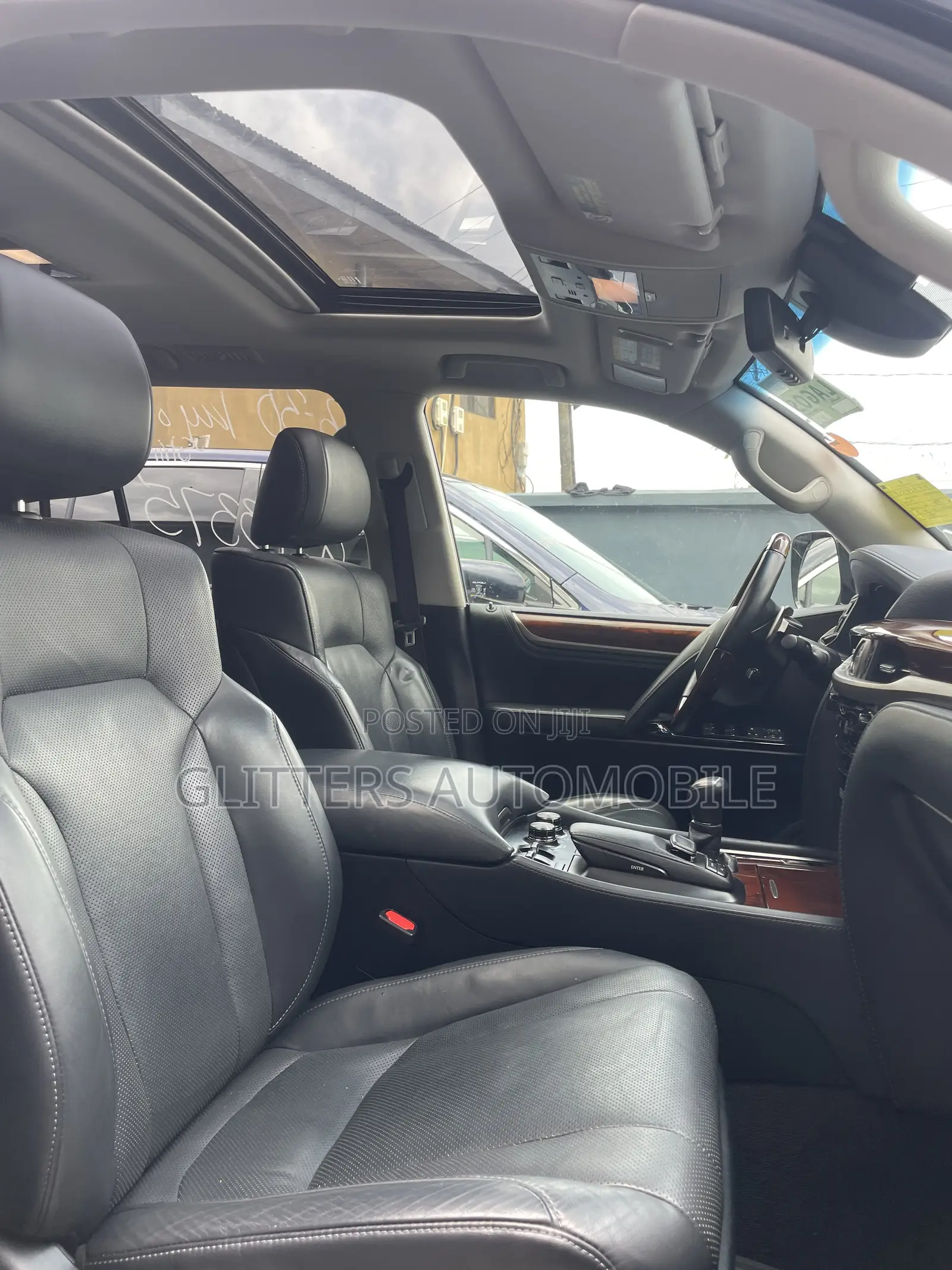 Lexus LX 570 (5 seats) AWD 2019 Black