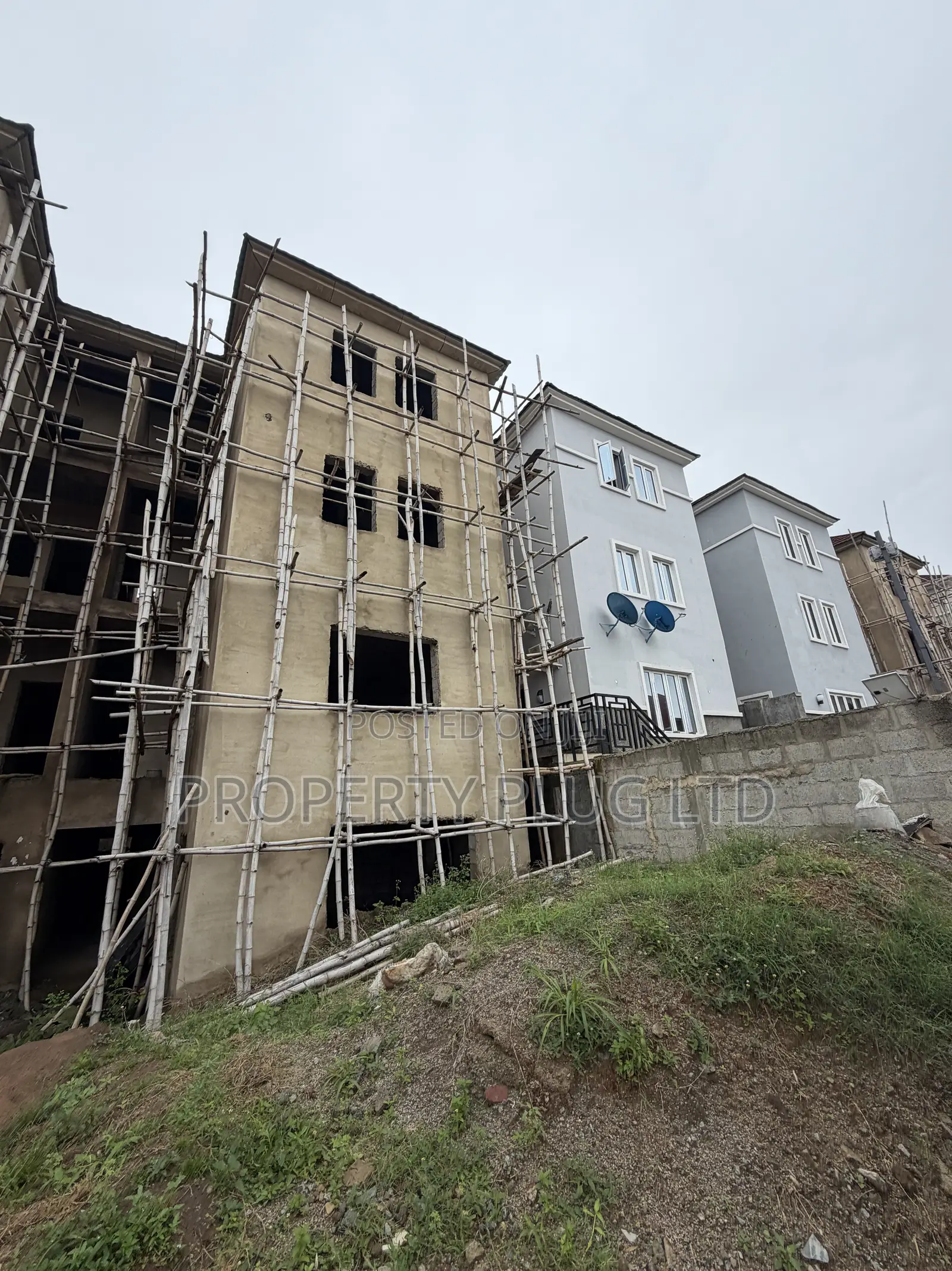 4bdrm Duplex in Idu for sale