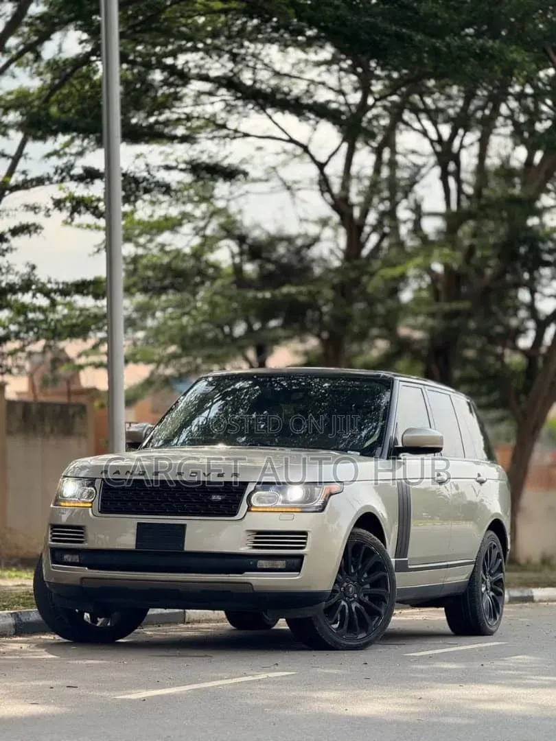 Land Rover Range Rover Vogue 2016 Gold