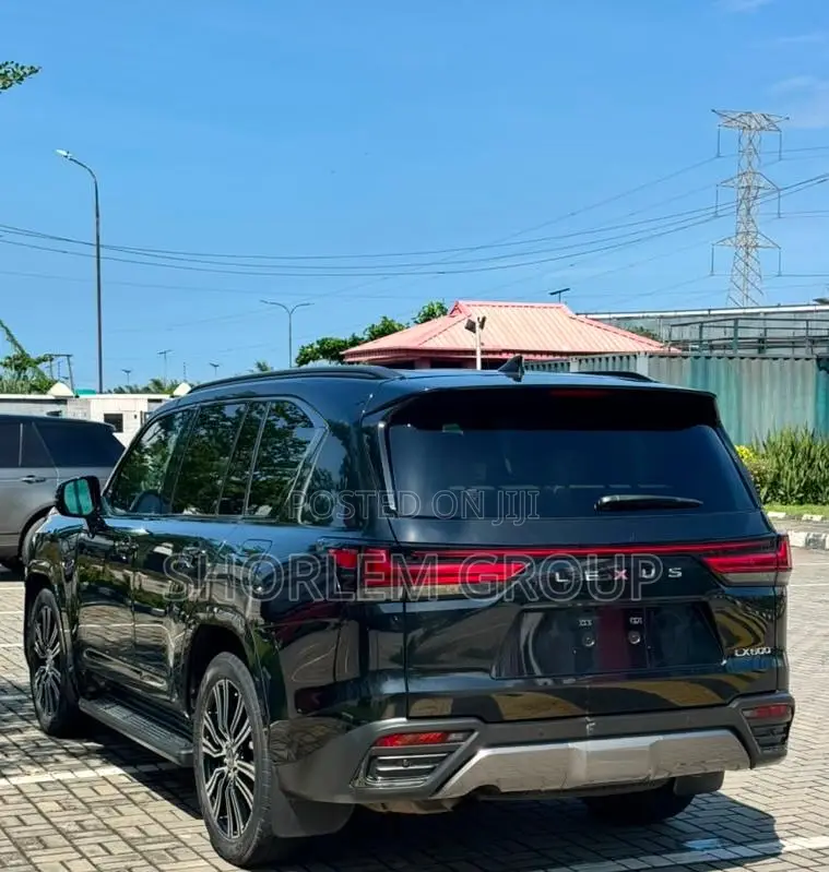 Lexus LX 2022 Black