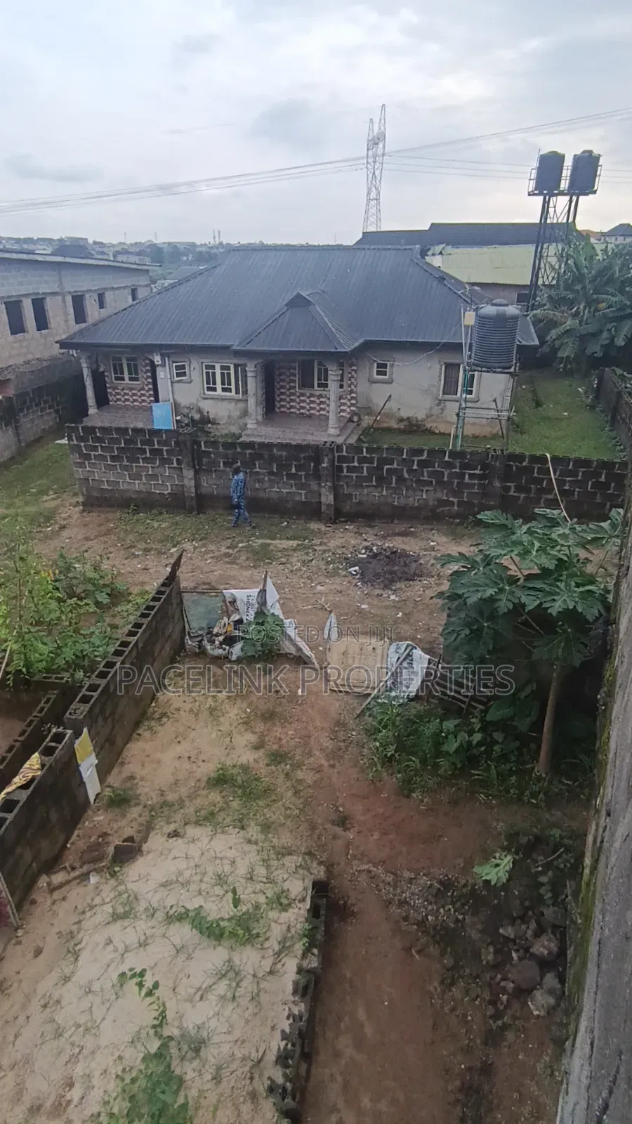9bdrm Duplex in Peace Estate Baruwa for sale