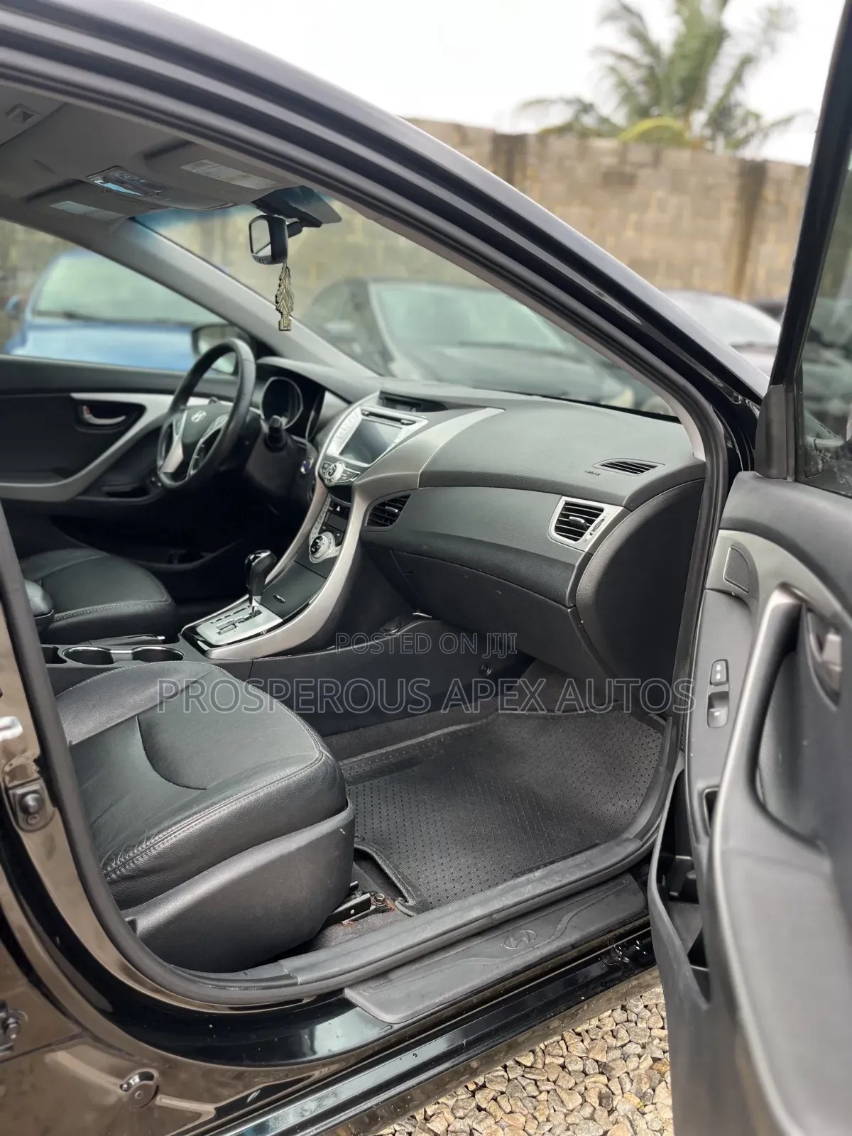 Hyundai Elantra 2011 Black