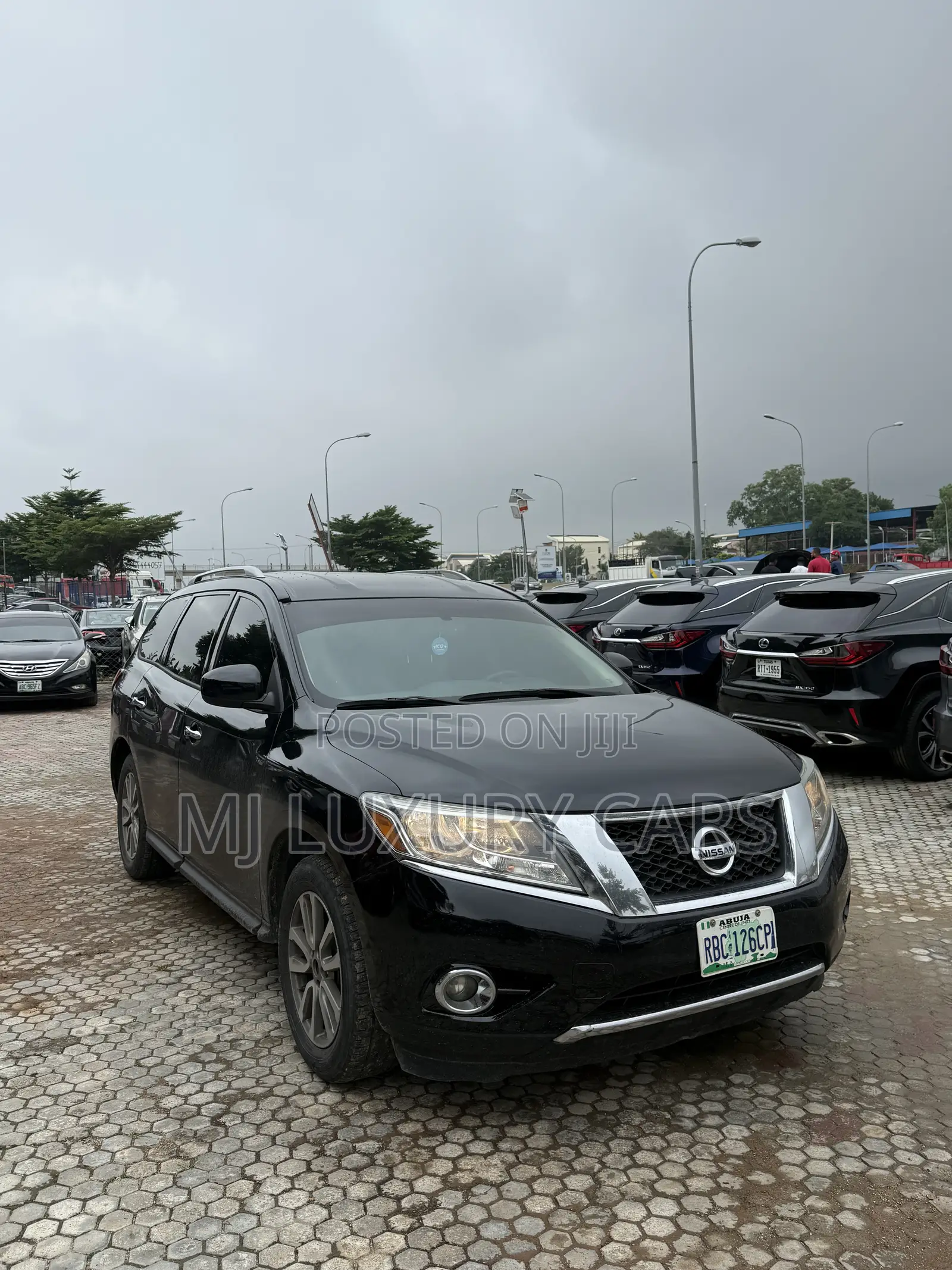 Nissan Pathfinder Platinum 2018 Black