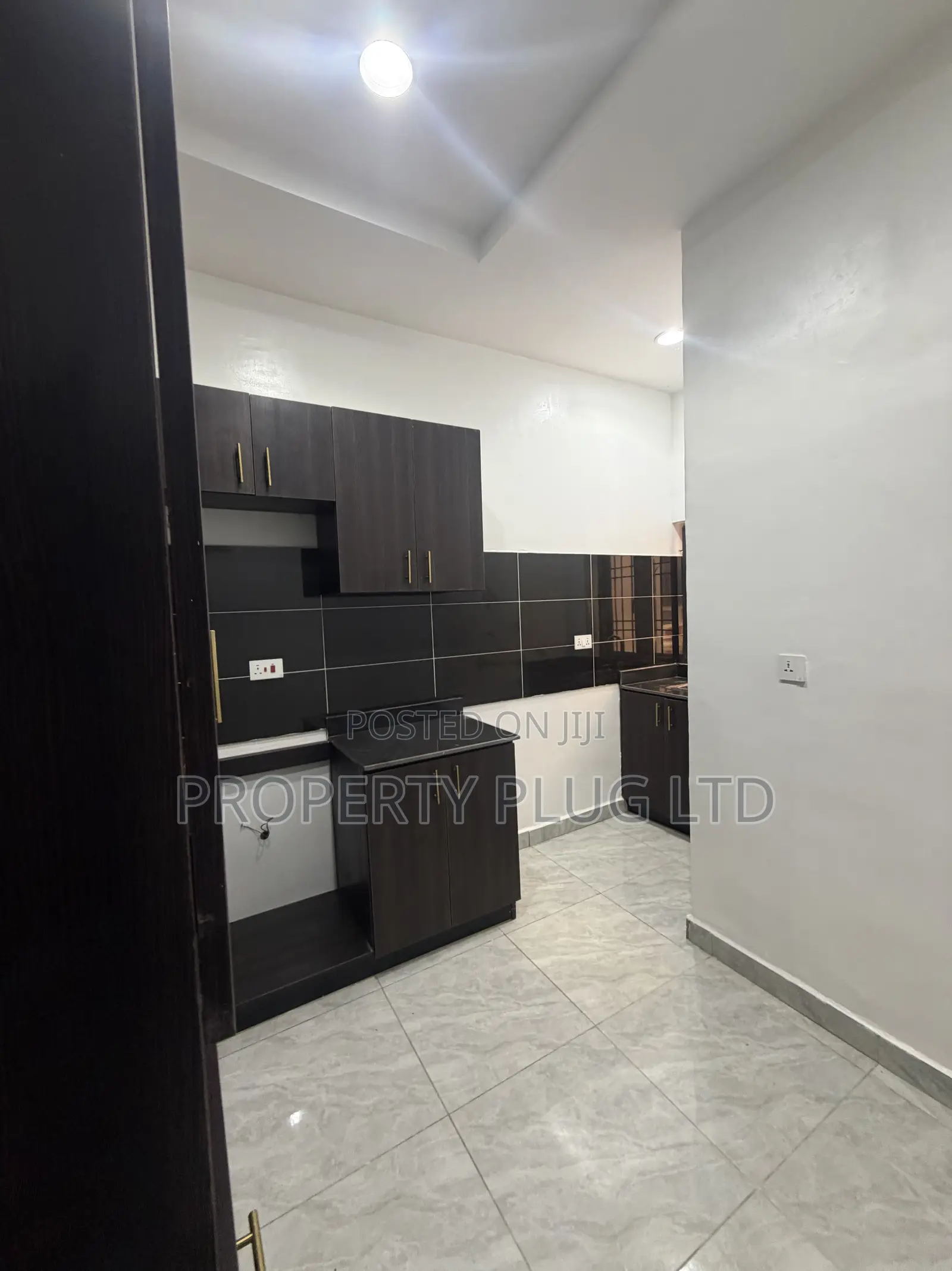 3bdrm Townhouse/Terrace in Idu for sale