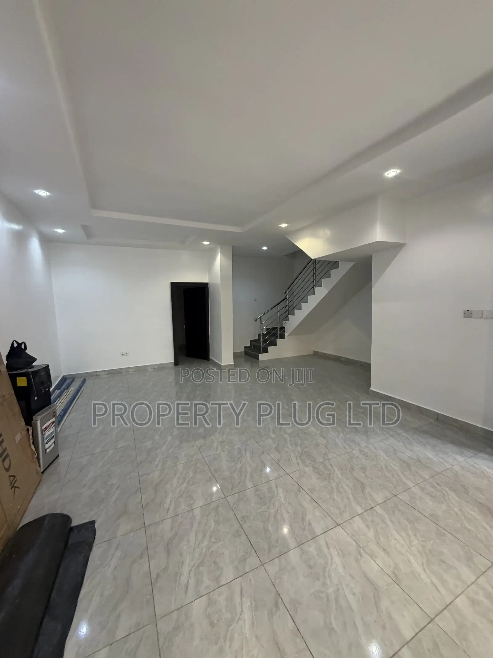 3bdrm Townhouse/Terrace in Idu for sale