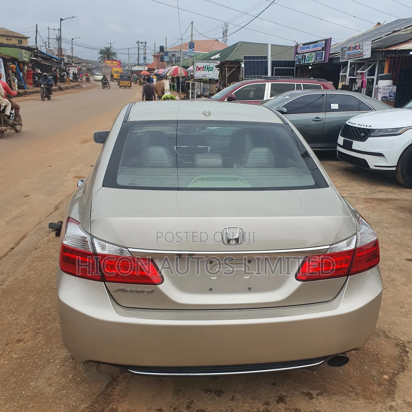 Honda Accord 2.2 DTEC Sedan Automatic 2012 Gold