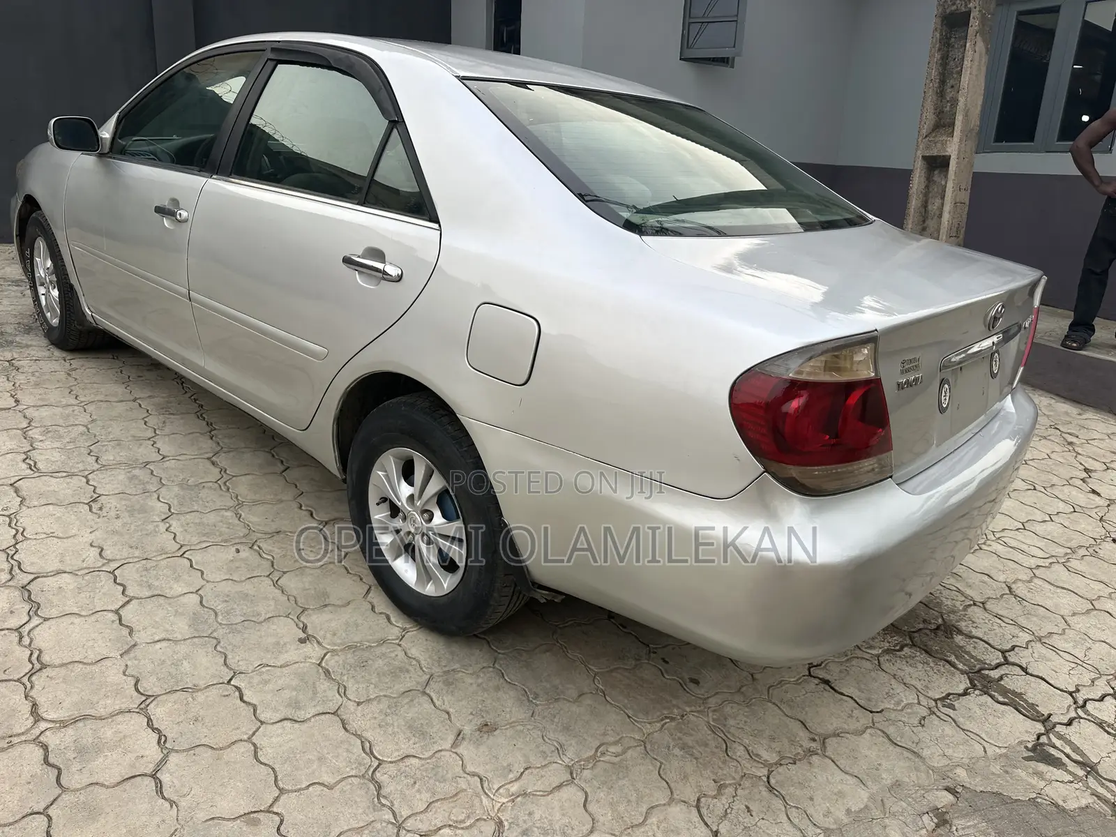 Toyota Camry LE 4dr Sedan (2.4L 4cyl 5A) 2005 Silver