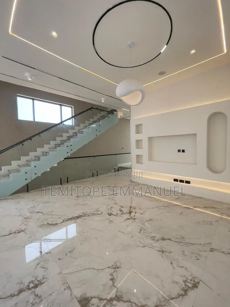Furnished 3bdrm Duplex in Lekki Phase 1 for sale