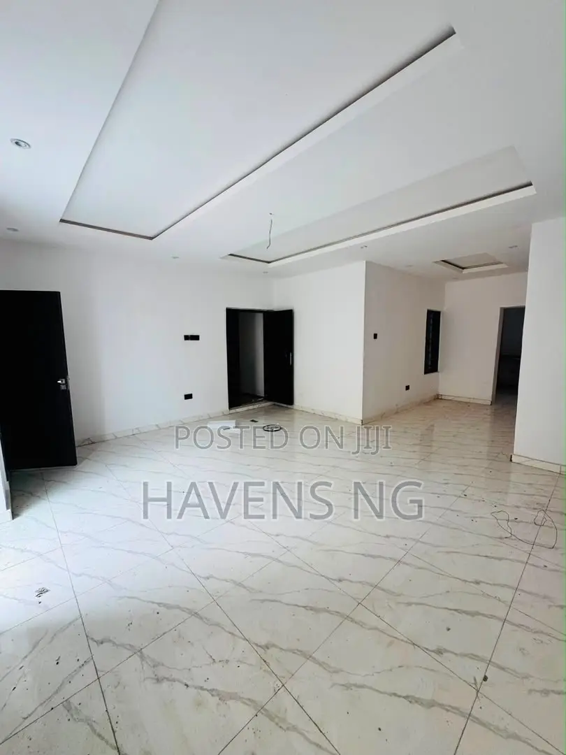 3bdrm Apartment in Phase 1 / Gbagada for sale