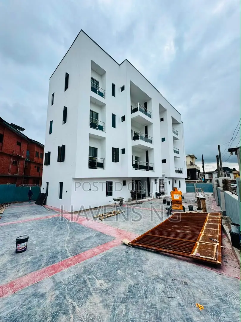 3bdrm Apartment in Phase 1 / Gbagada for sale