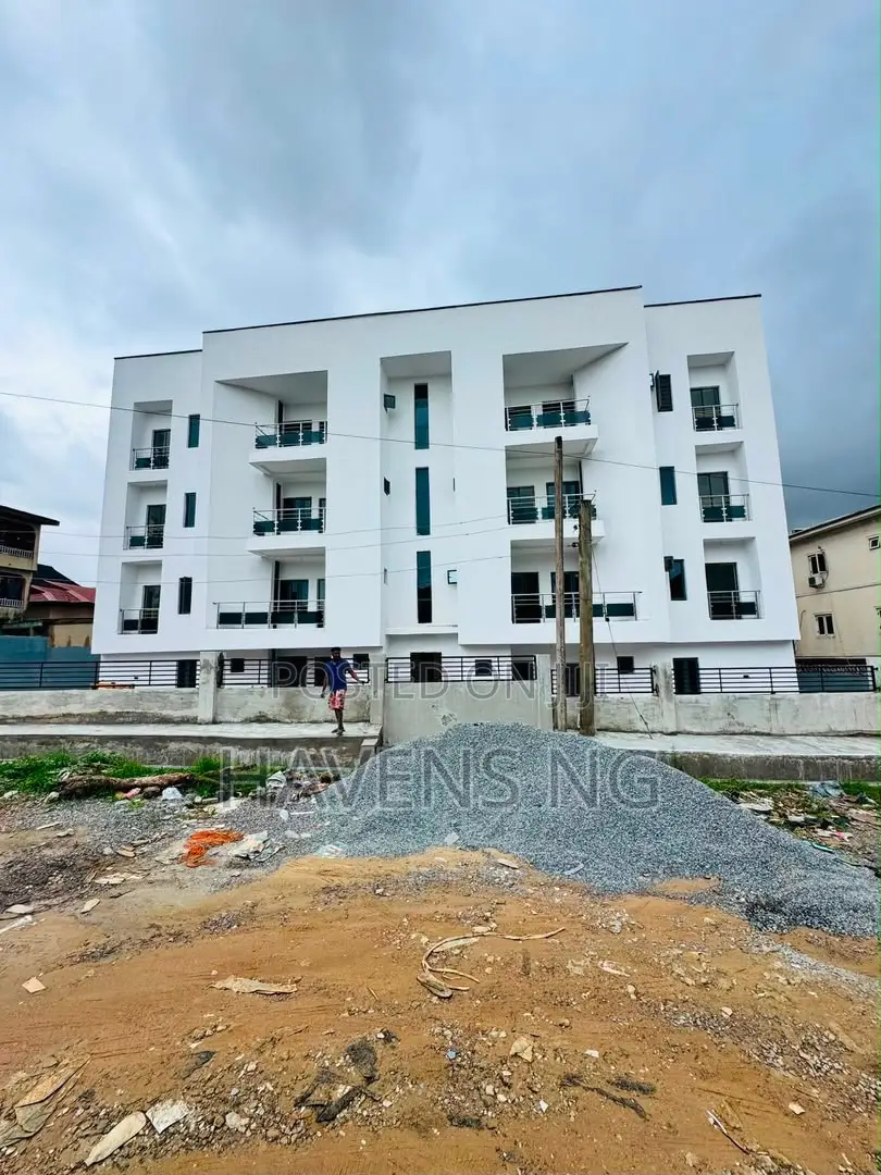 3bdrm Apartment in Phase 1 / Gbagada for sale