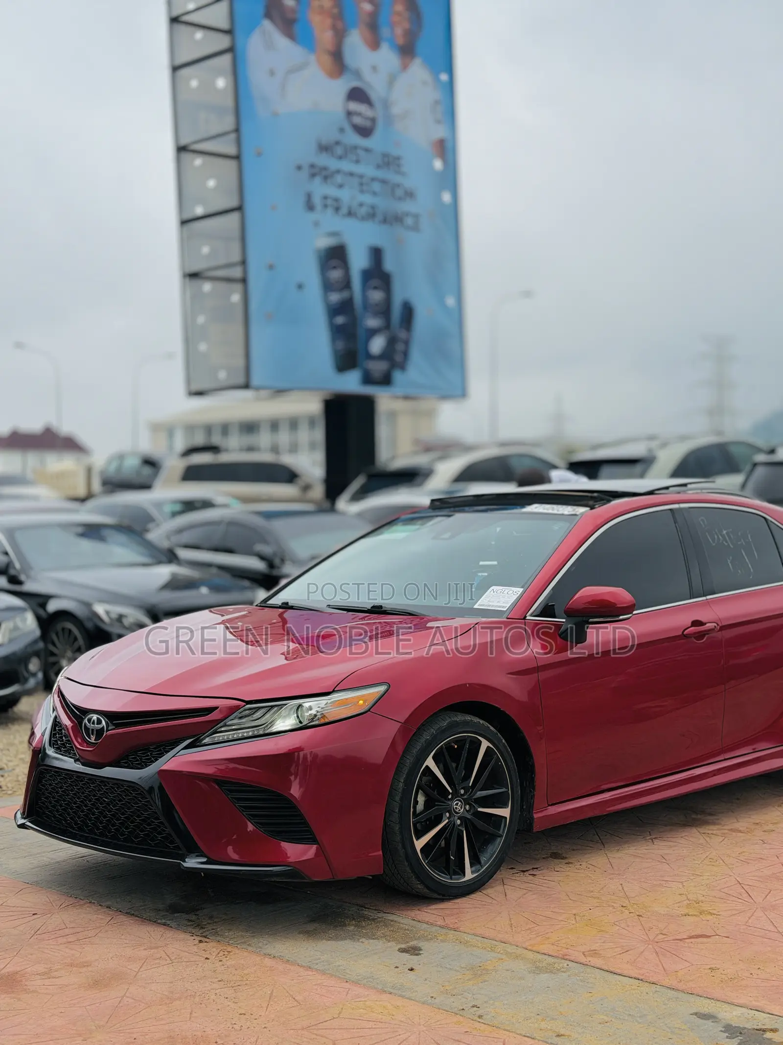 Toyota Camry 2021 Red