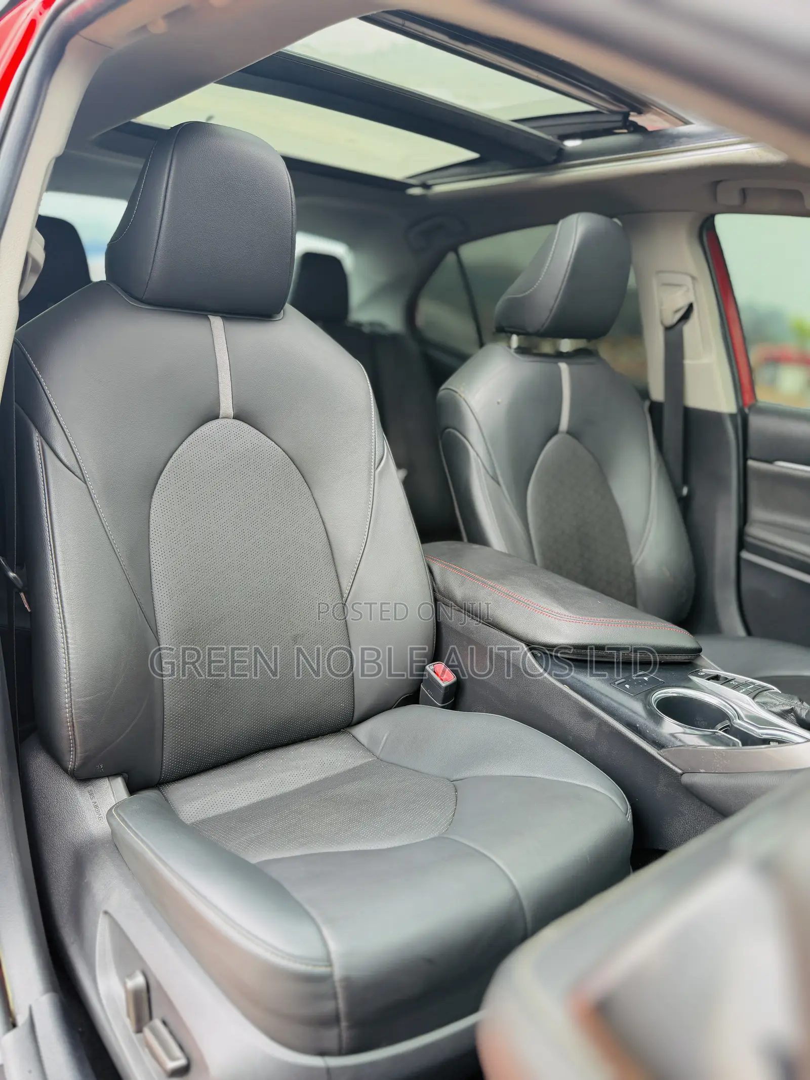 Toyota Camry 2021 Red